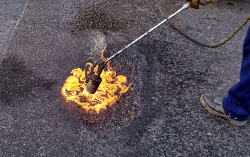 White Roothing Or White Roding flat roofing repairs